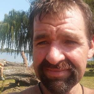 Meet your Posher, Tom